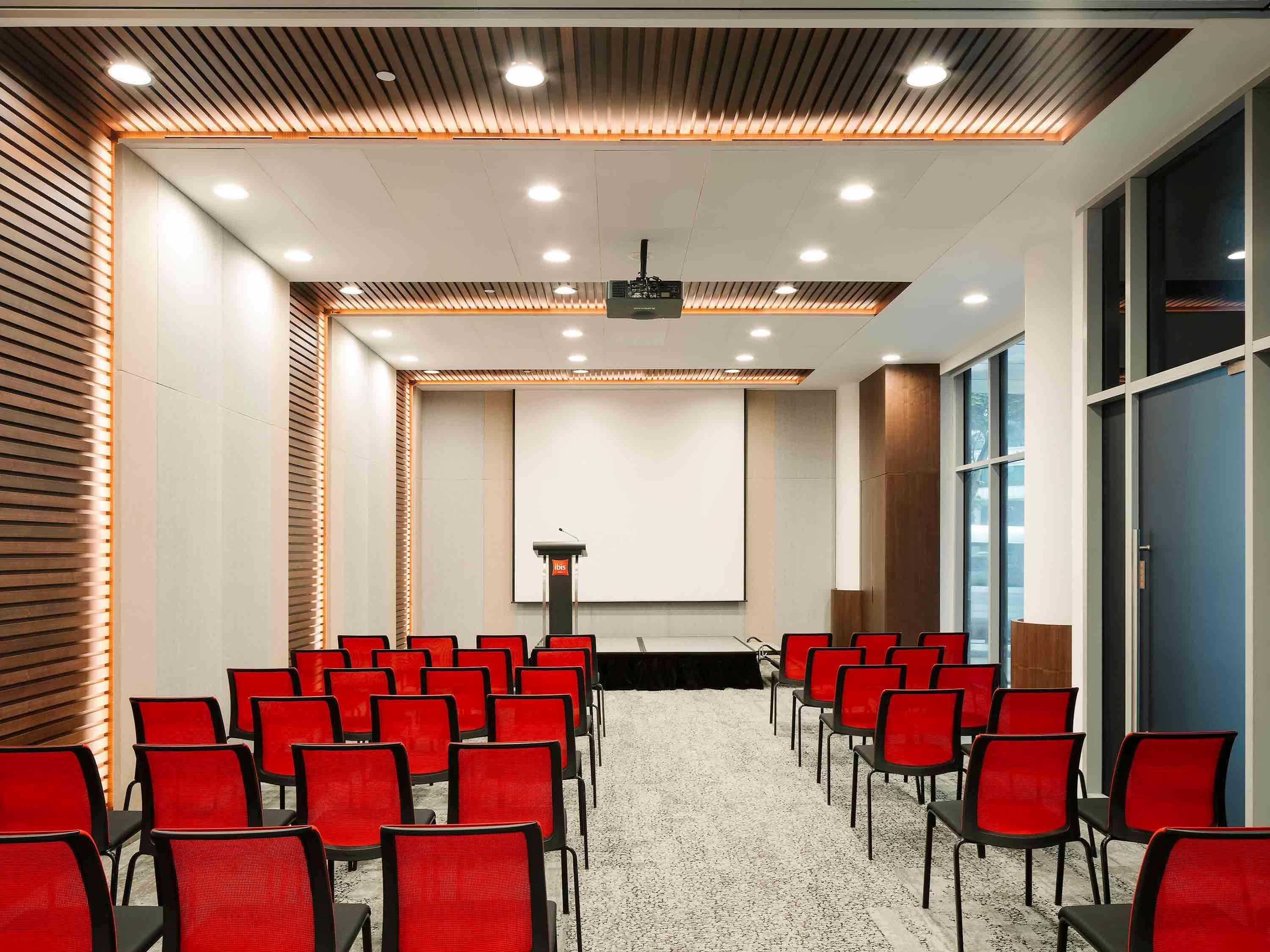 Ibis Singapore On Bencoolen - Newly Renovated Exterior photo