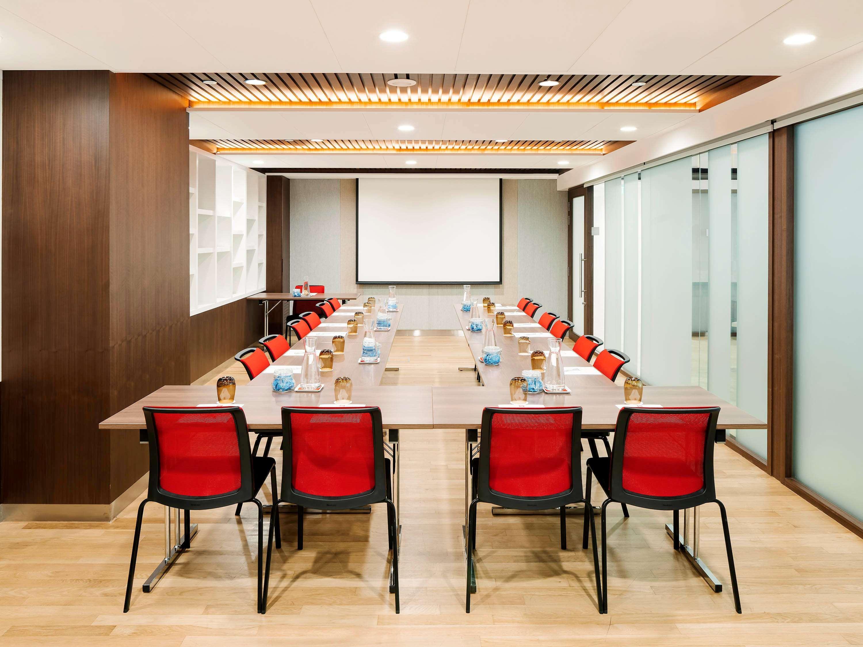 Ibis Singapore On Bencoolen - Newly Renovated Exterior photo