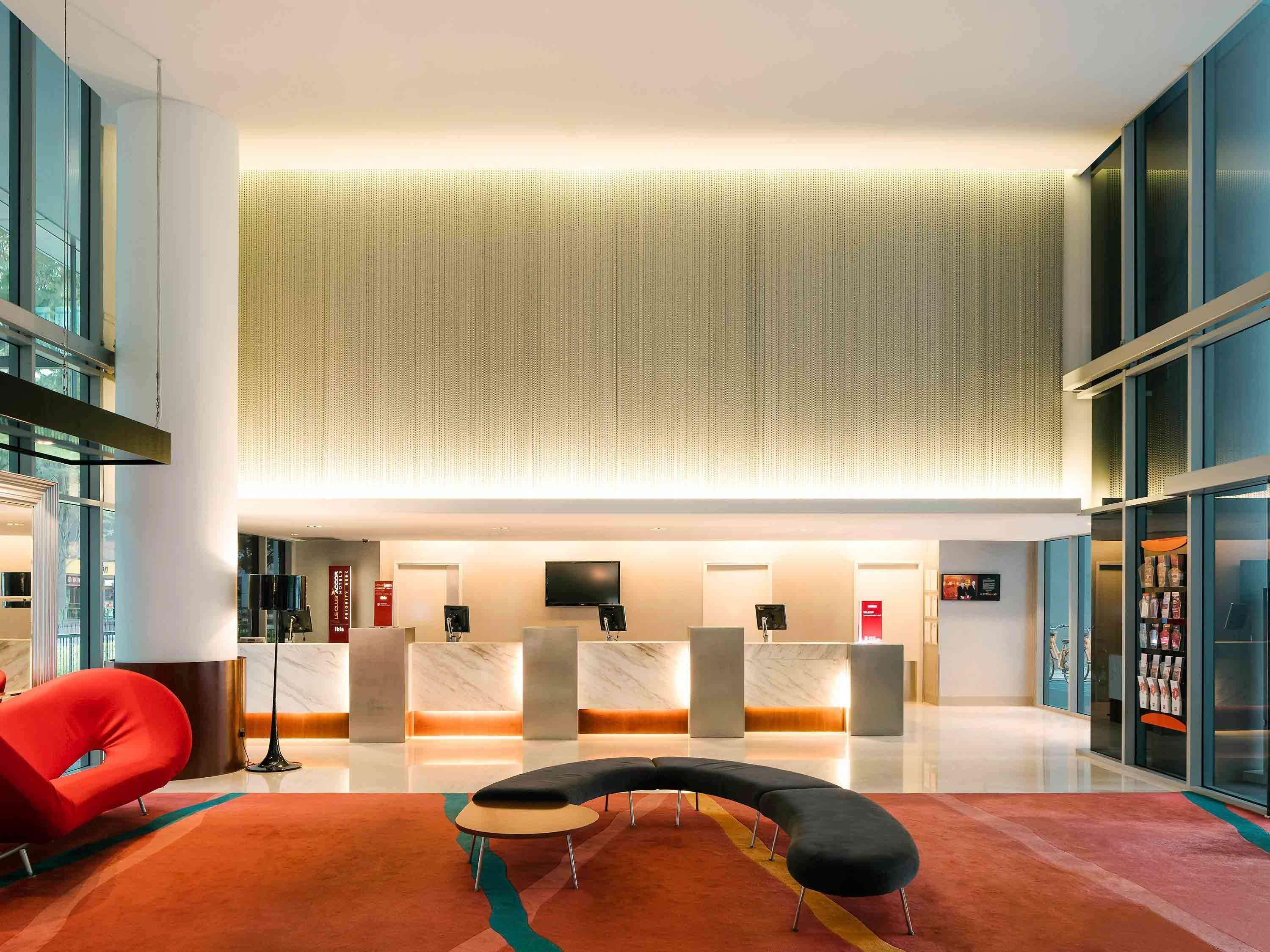 Ibis Singapore On Bencoolen - Newly Renovated Exterior photo